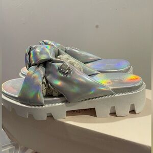 Juicy Couture J- Unicorn Silver Iridescent Sandals Women's 8M Chunky Sole